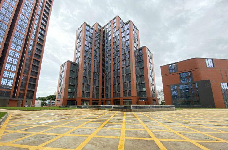 松岗地铁口8万平方全新重工业红本厂房出租大小可分租形象高大上