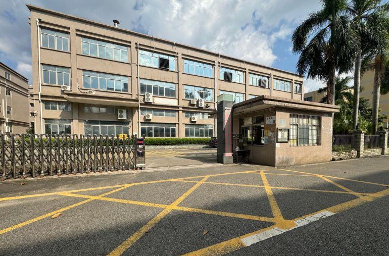 沙井后亭地铁口原房东独门独院2400平无尘车间厂房出租