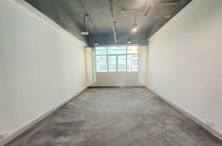 西乡，固戍地铁站附近，精装修小面积，办公室46平起，租金便宜