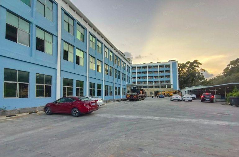 西乡107国道独门独院1至3层5000平方空地大厂房仓库出租