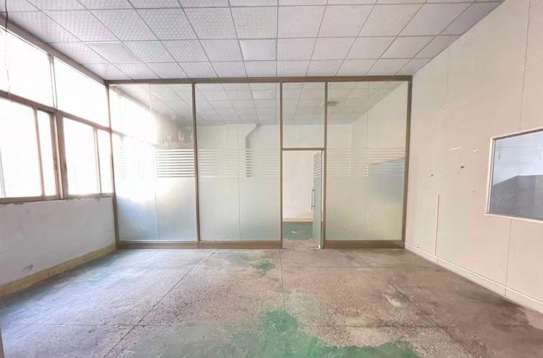 沙井中心路旁98工业区一楼500平方米带装修厂房出租