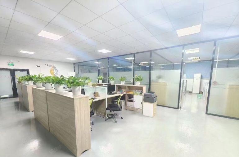 松岗原房东红本地铁口带装修厂房整层1500平实际面积出租