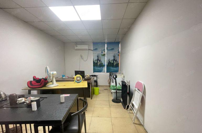 西乡固戍地铁站附近，工业区厂房带装修368平厂房仓库出租