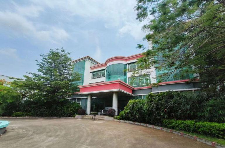 松岗红本花园式独门独院厂房12800平出租超大空地带精装办公