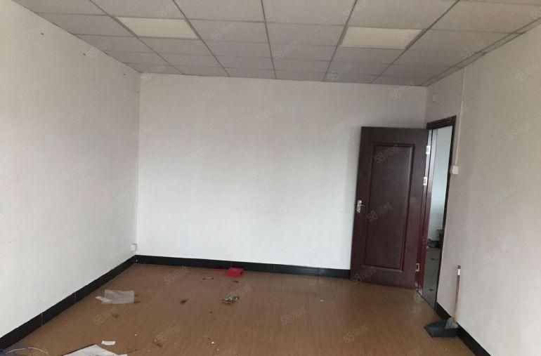 松岗塘下涌工业园区新出楼上1000平米便宜出租