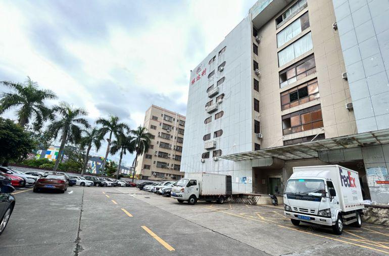 宝安石岩塘头楼上精装修650平米厂房出租