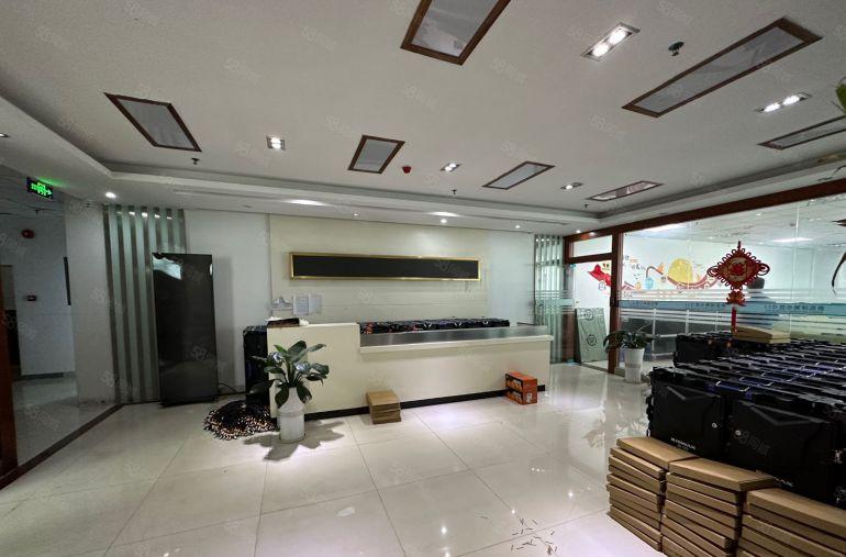 福永桥头西站12号地铁线边上850平精装修厂房出租