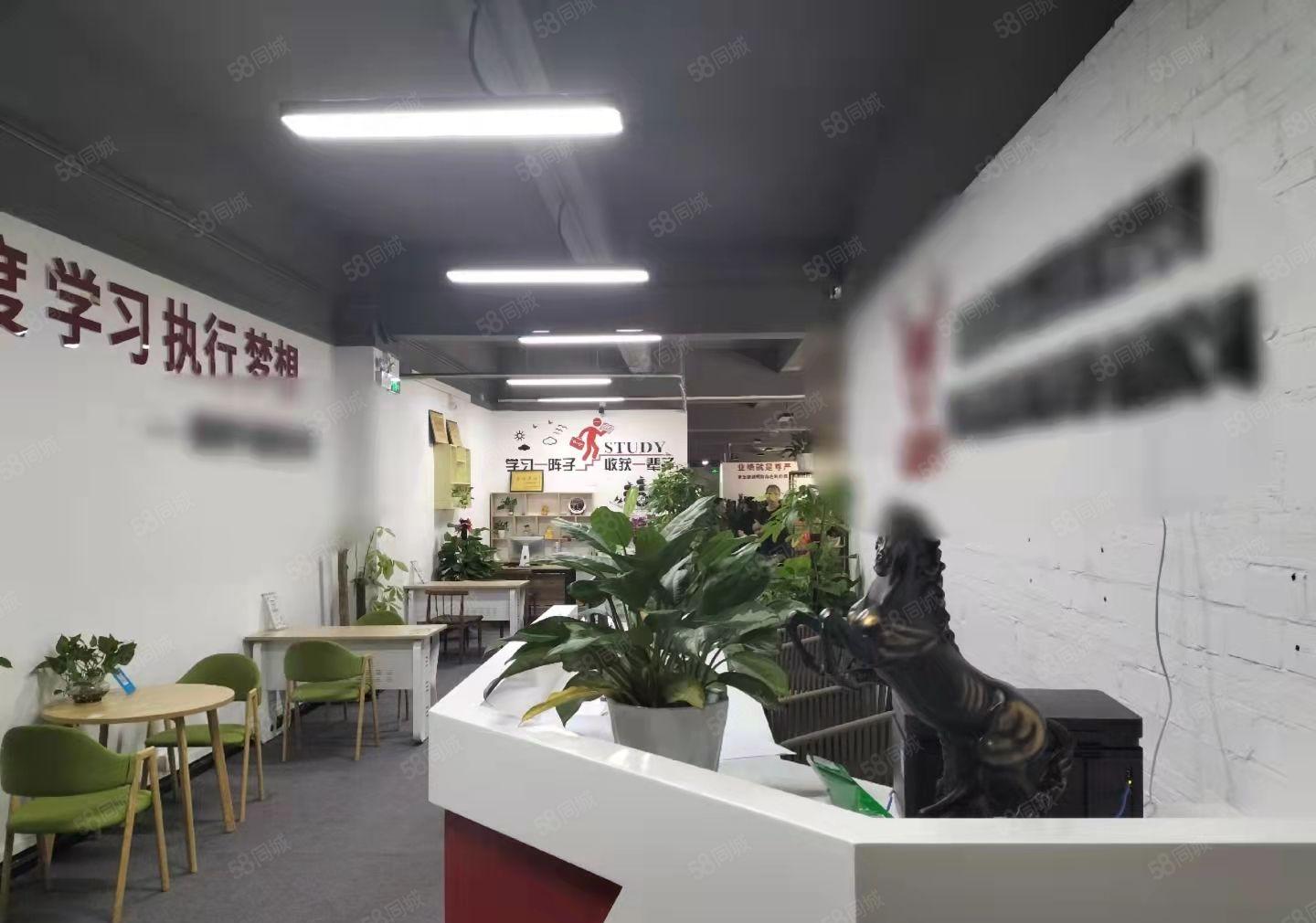 西乡固戍地铁口附近创意园5楼整层2000平豪华装修出租