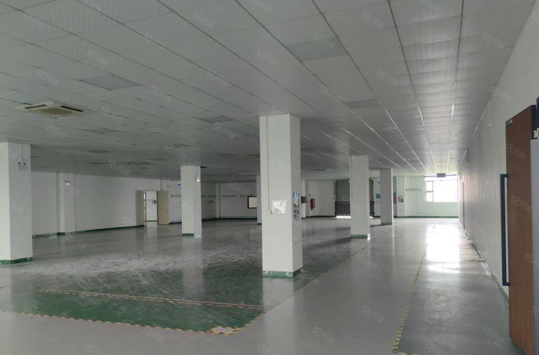 松岗地铁口楼上2000平方精装出租