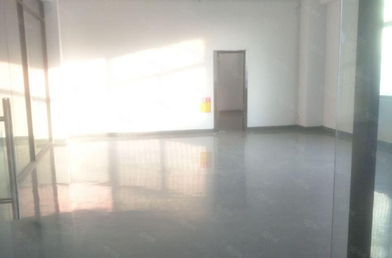 西乡大型工业园1300平带装修厂房仓库出租