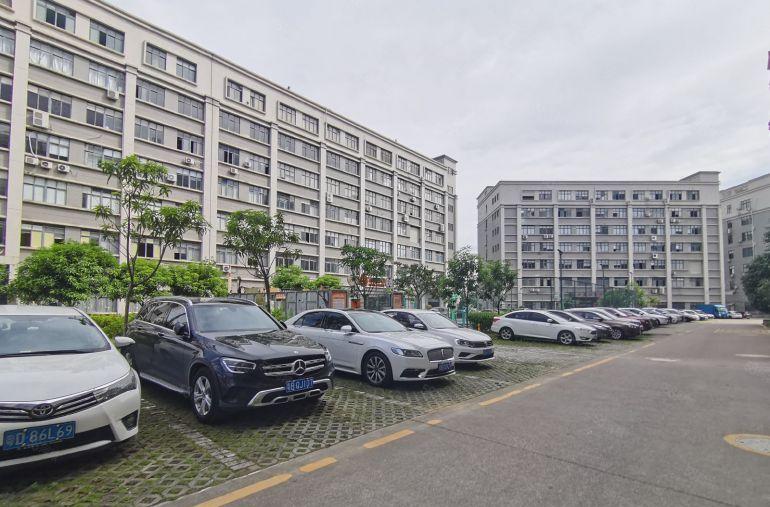 石岩塘头工业区楼上1000平厂房仓库出租200平起分租带装修