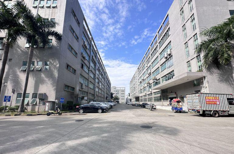 宝安石岩厂房出租仓库出租 300平方至5000平方大小可分租