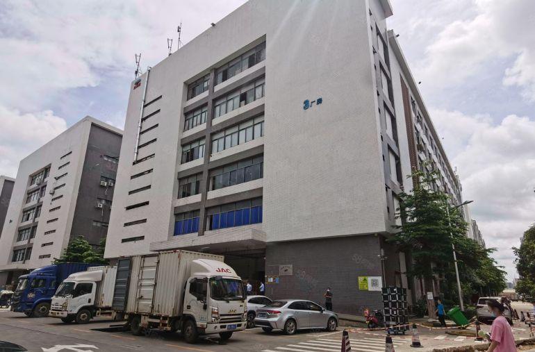 西乡固戍地铁口10万平大型园区小面积厂房仓库办公室出租