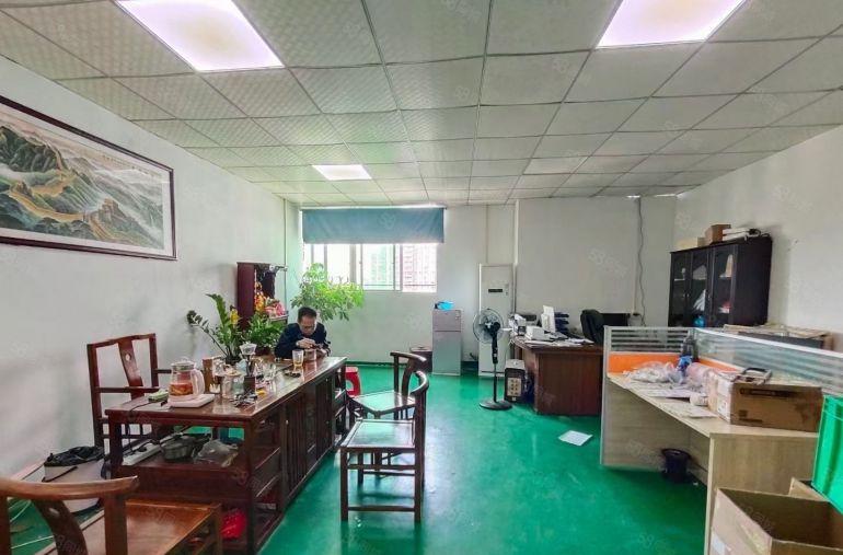 特价29元！西乡固戍工业区，电梯口带装修473平厂房出租