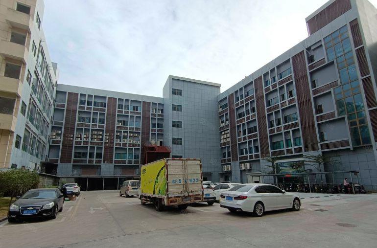 西乡兴东地铁口产业园500平标准厂房出租办公仓库招租可分租