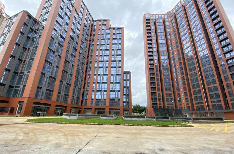 松岗地铁口8万平方全新重工业红本厂房出租大小可分租形象高大上