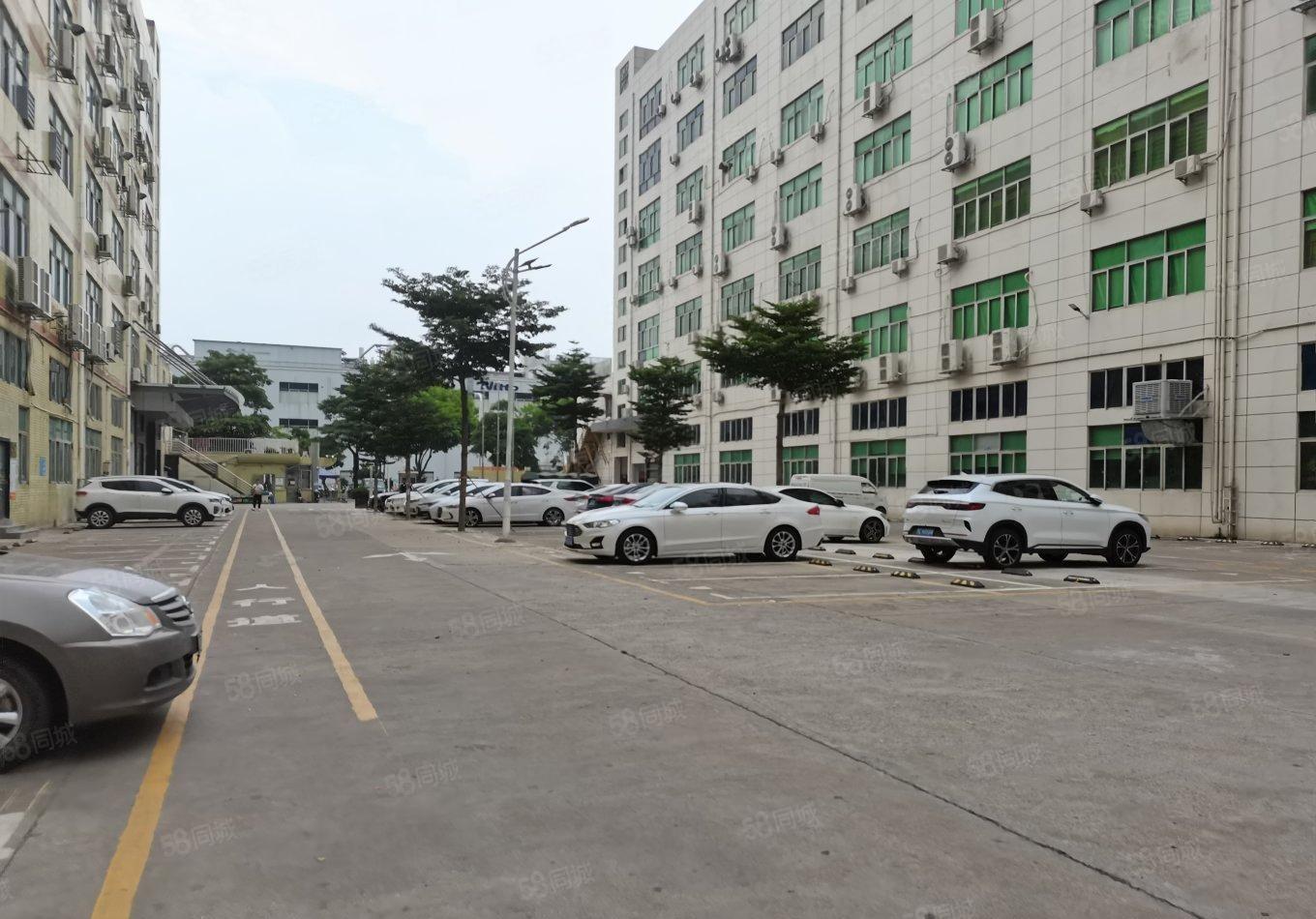 宝安区福永主干道边上原房东2000平楼上精装修研发贴片厂房