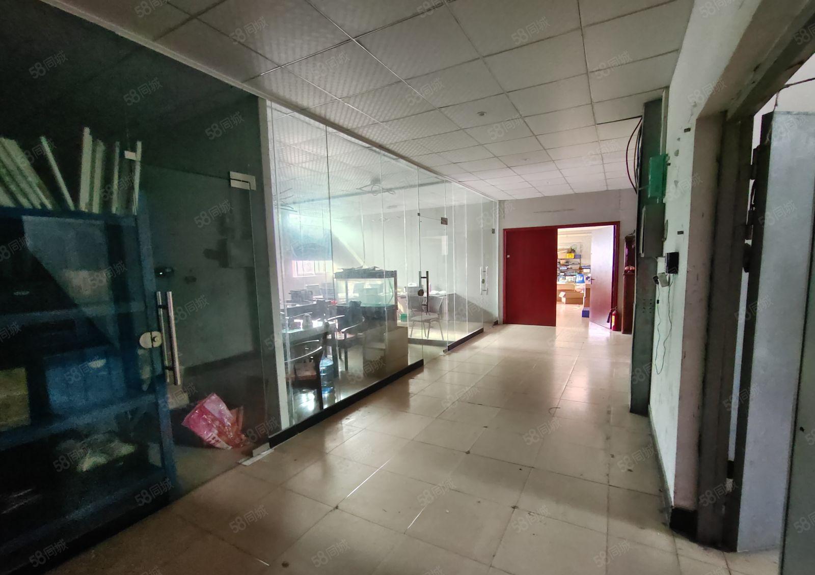 带装修！免转让费！西乡黄麻布楼上550平厂房出租