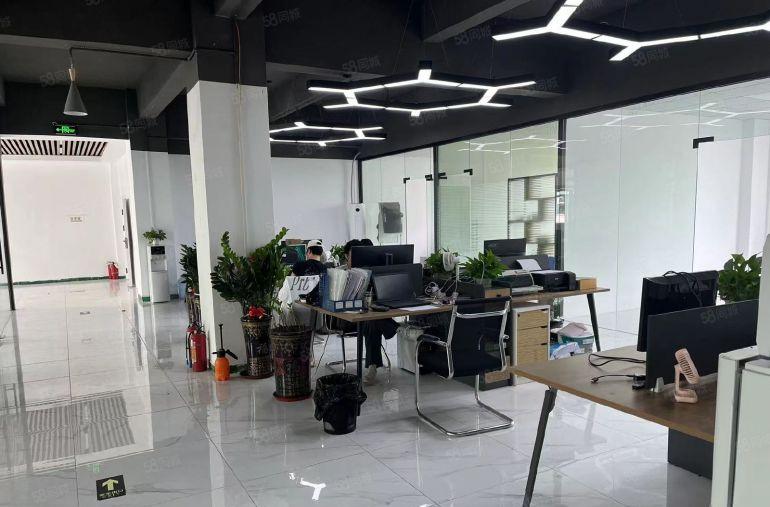 固戍二路旁独门独院厂房豪华装修1450平交通便利停车位充足