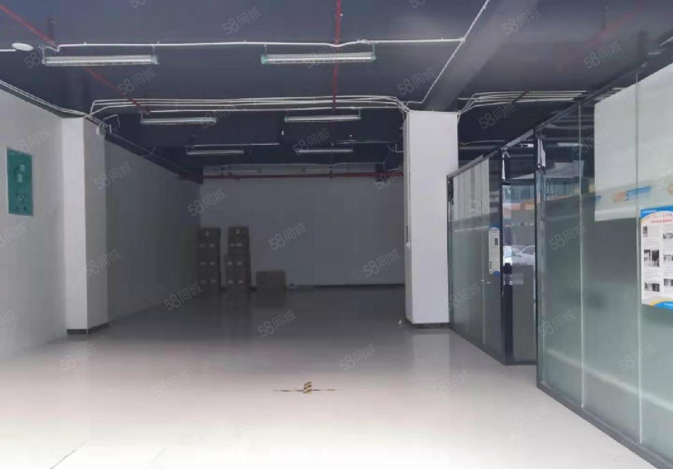 石岩北环创富科技园旁新出一楼440平精装厂房出租。