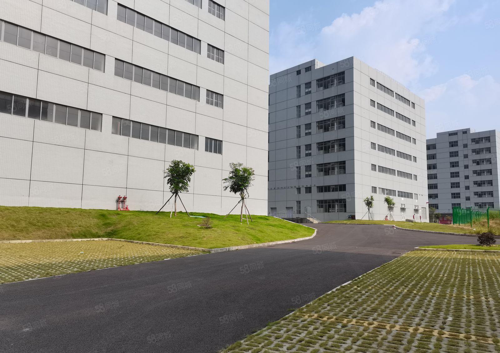 深圳石岩原房东3000平红本厂房，高速口500起分租可整栋.