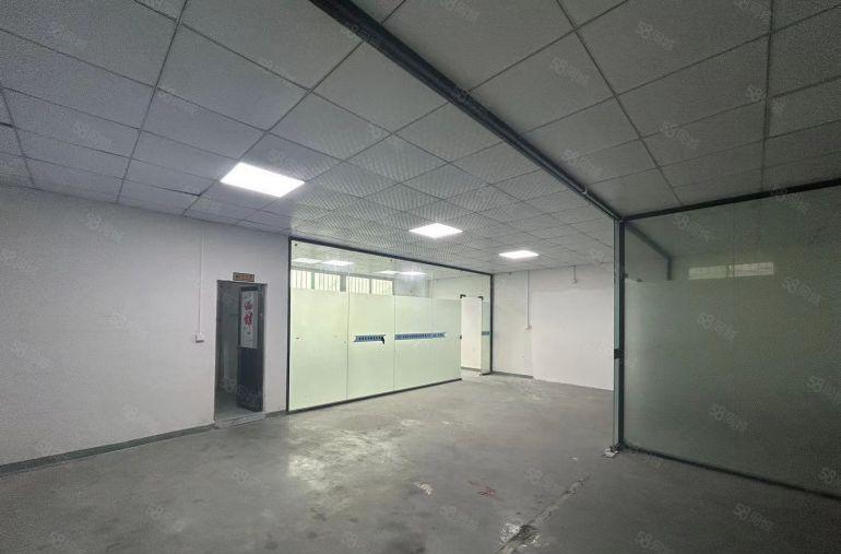 西乡后瑞黄田，一楼带装修阁楼438平，186平厂房，租金35