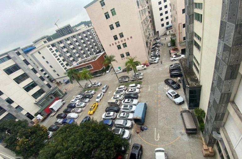 宝安黄田地铁口旁1000平精装可生产电商贸易办公室厂房出租