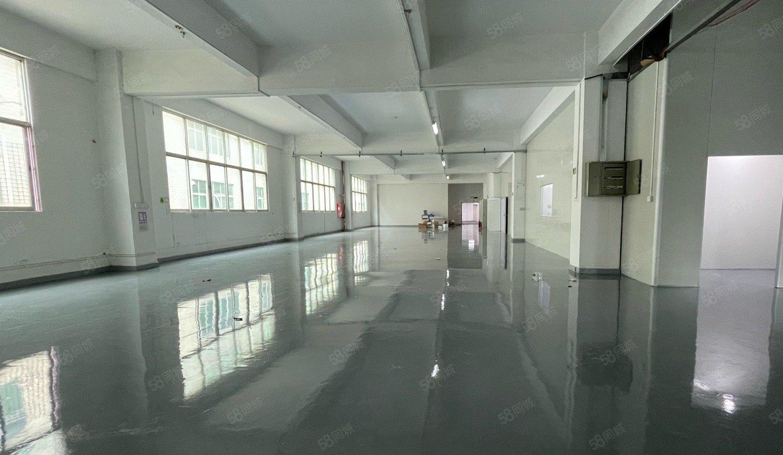 宝安松岗工业区精装修2000平方可分租500平方仓库厂房出租