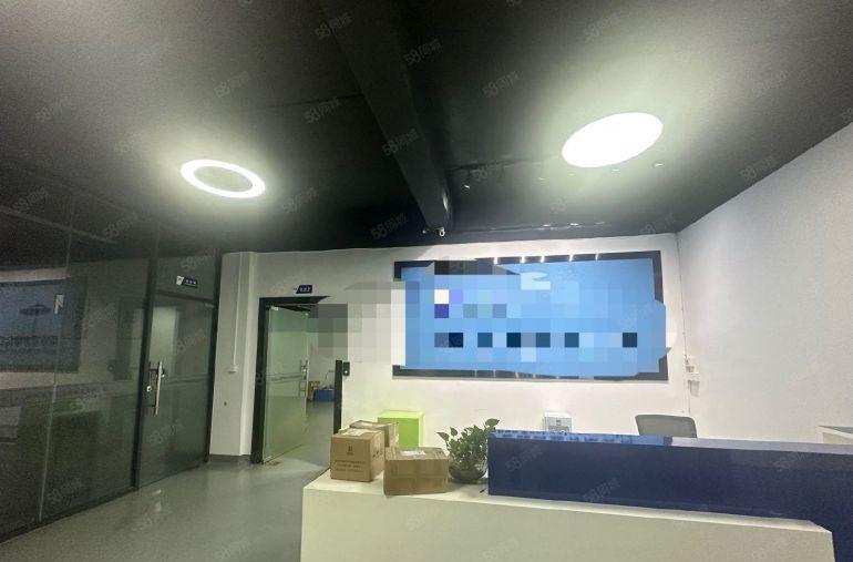 西乡固戍地铁口附近一手房东豪华装修1500平