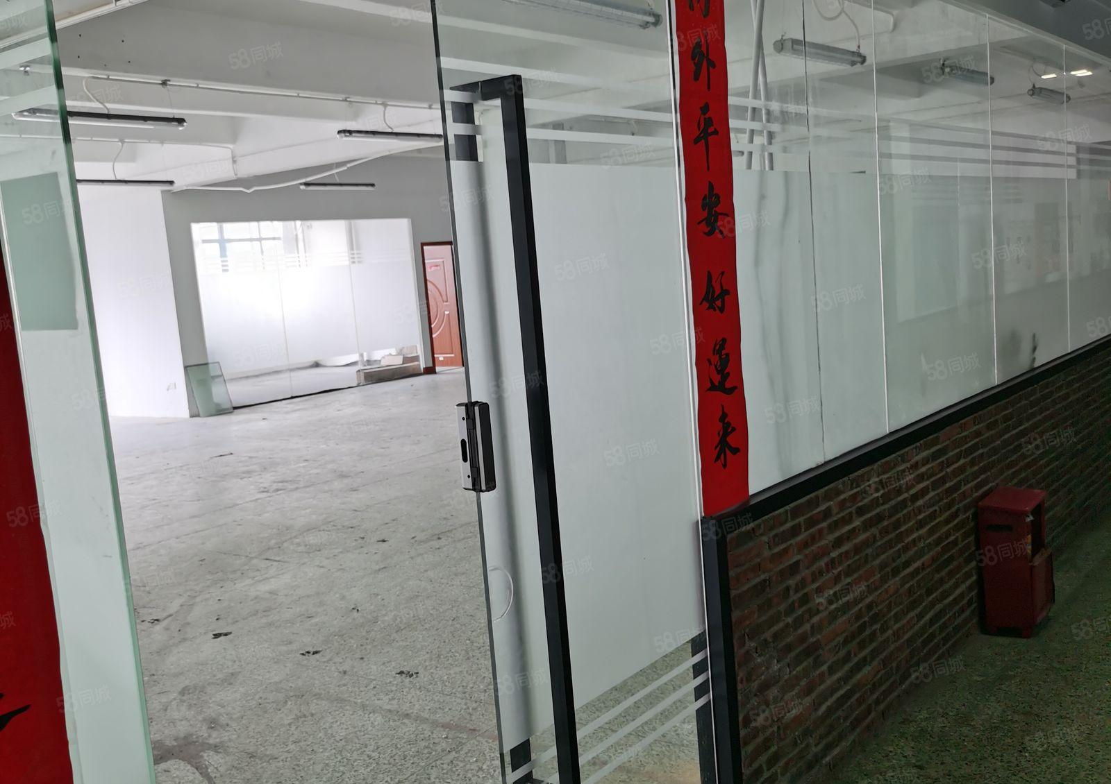 107旁铁仔山站台365平565平1260平精装厂房出租