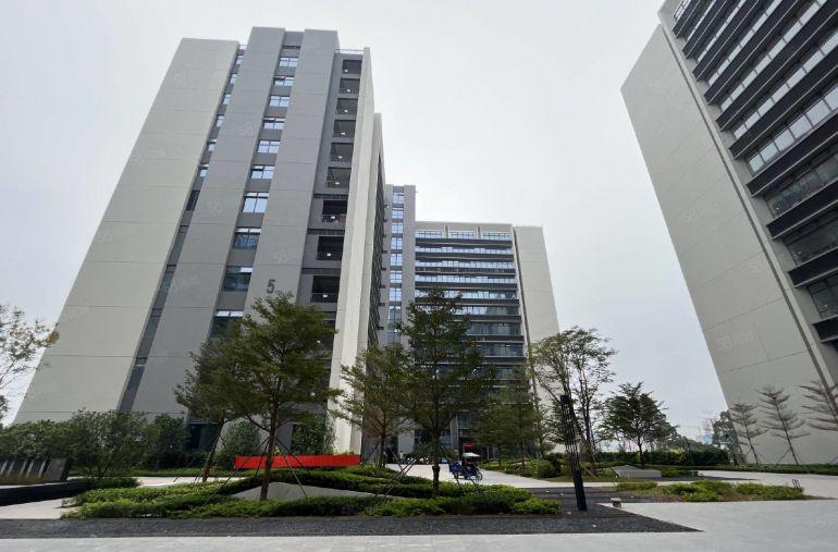 沙井工和工业区附近独院厂房1至2楼4000平可大小可分租