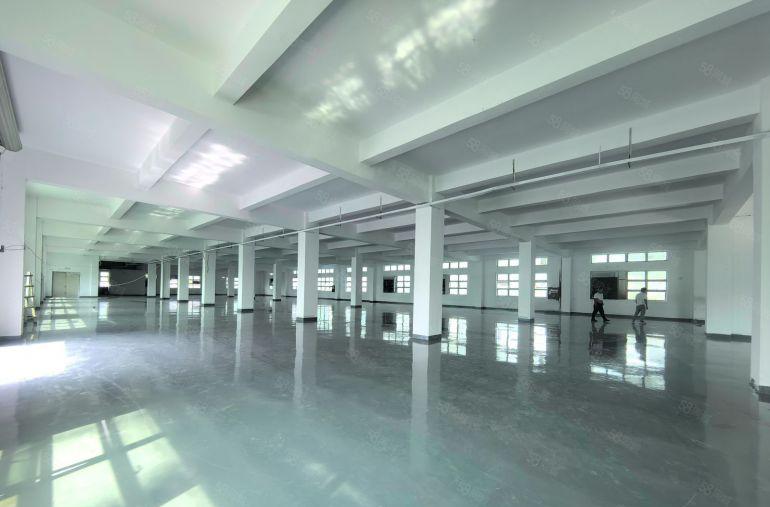 西乡勒竹角2000平厂房大小分租全新地坪漆已做好空地大好停车