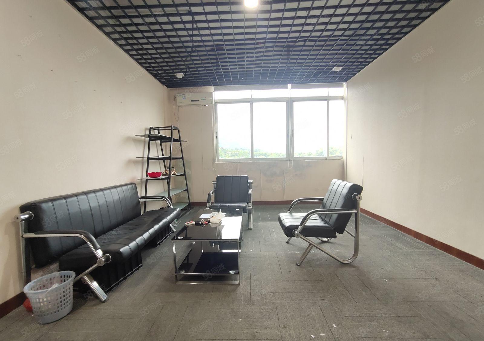 宝安鹤州九围，新出楼上整层厂房1100平，独门独院，租面26