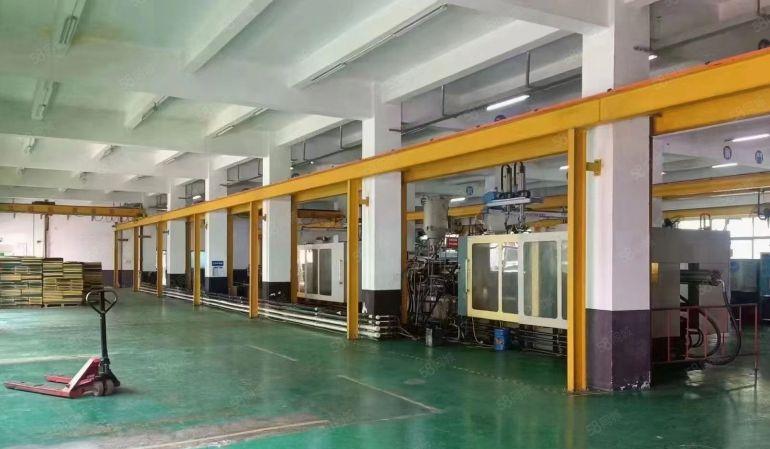 松岗东方大道旁新出一楼600平方厂房出租带航车办公室精装修