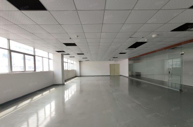 西乡黄田地铁站附近，大型园区楼上1360平，带有小型无尘车间