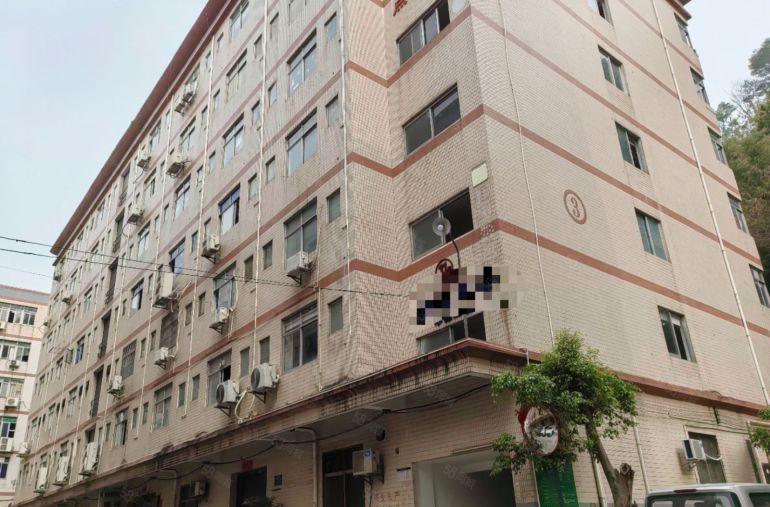 西乡固戍带红本厂房780方适合办公仓储