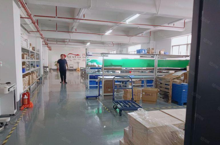 固戌原房东产业园，楼上整层精装修943平728平！无公摊！