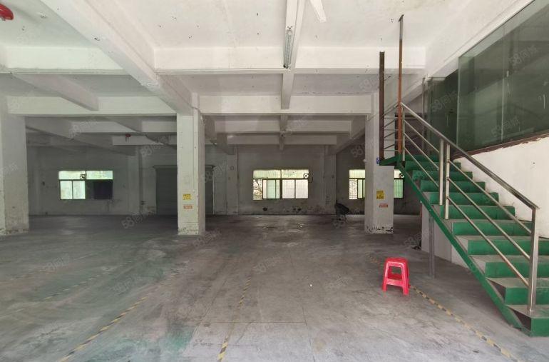 西乡桃源居附近鹤洲，一楼850平带阁楼厂房出租，好进大货车