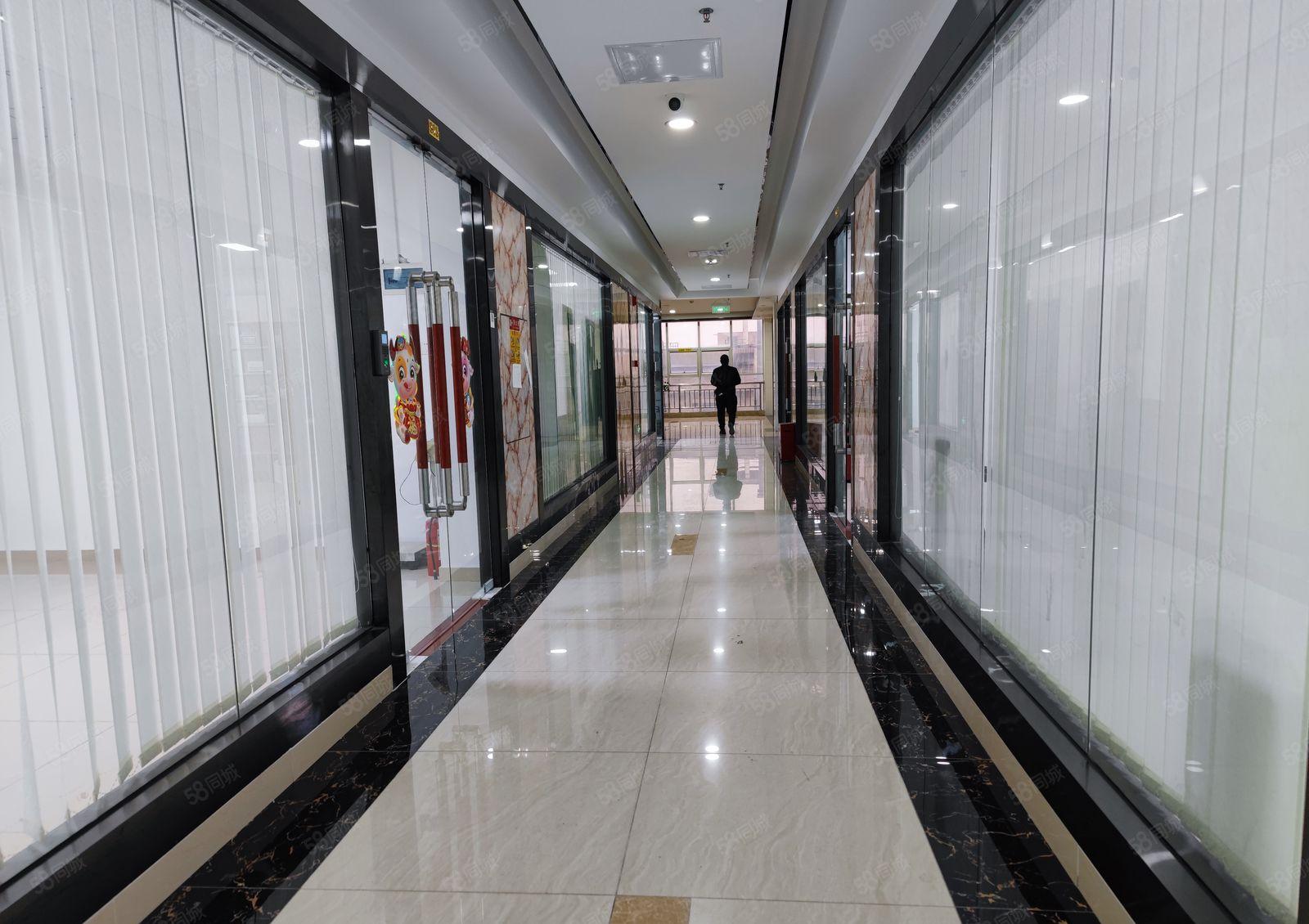 深圳租房福永会展中心旁楼上精装200平米厂房，拎包办公好招工