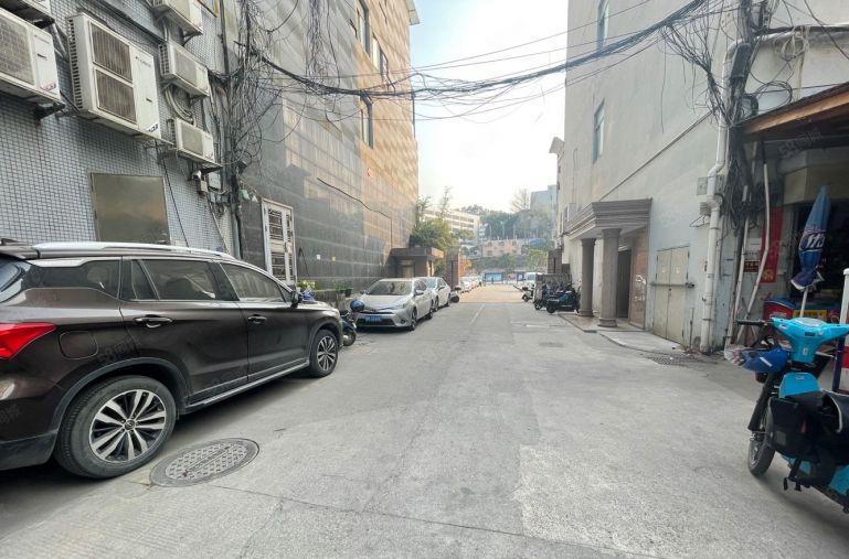 福永主干道楼上800平红本厂房现成办公加仓库可电商生产等