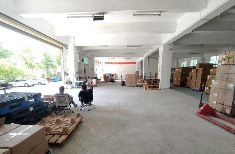 空地大！福永和平一楼1000平物流仓库带阁楼办公室可进拖头