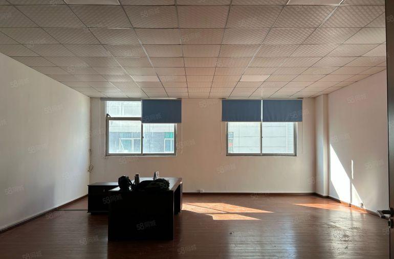 光明楼上500平精装修无尘车间仓库原房东厂房低价出租一楼