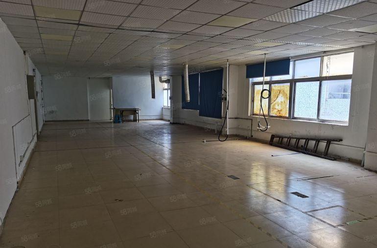 西乡18元每平800平方地铁口厂房出租