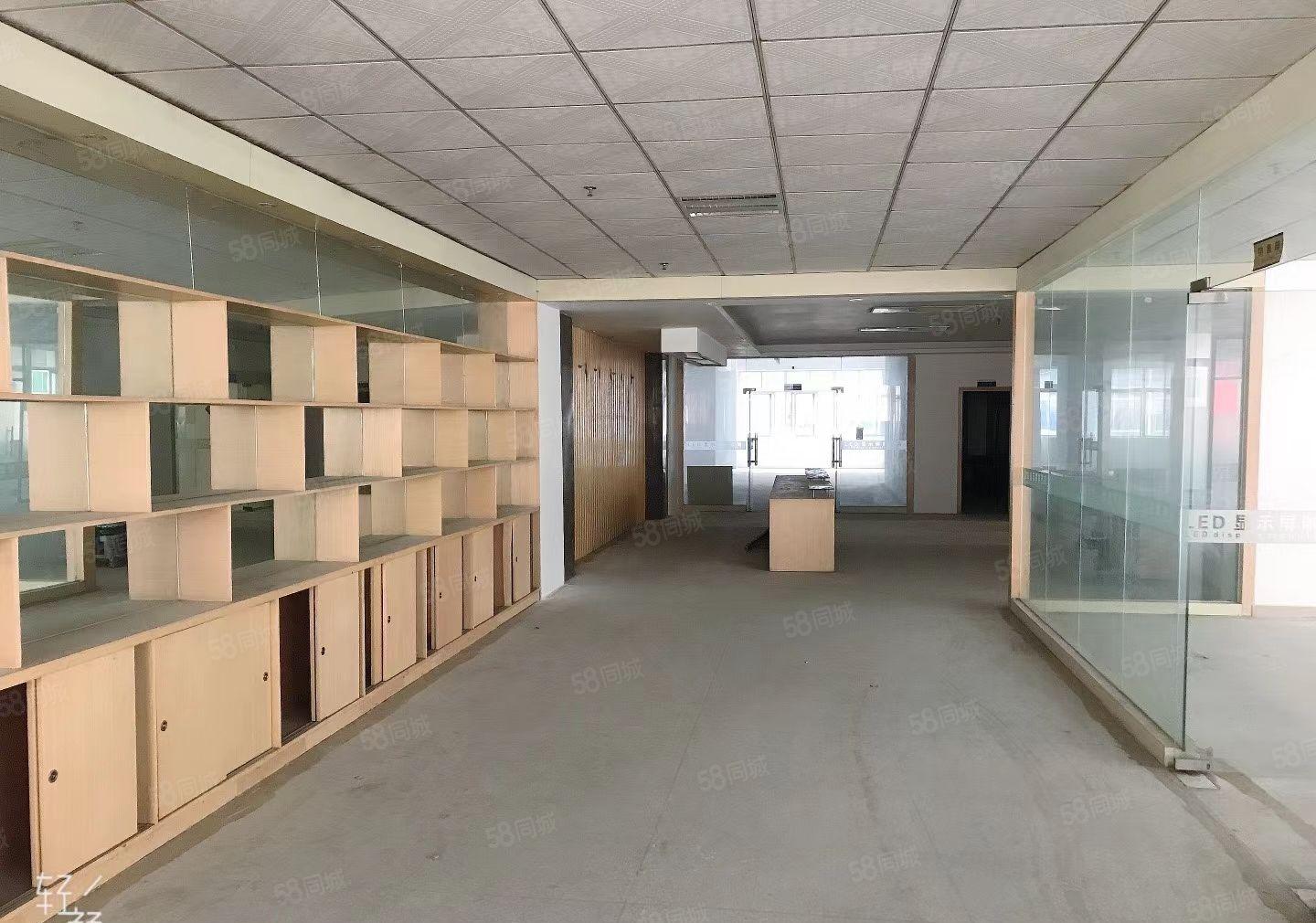 福永塘尾楼上1500平出租带全新地坪漆可分租可整租园区交通方