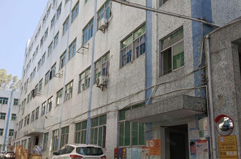 西乡黄麻布洲石路旁工业区楼上760平，报价22元