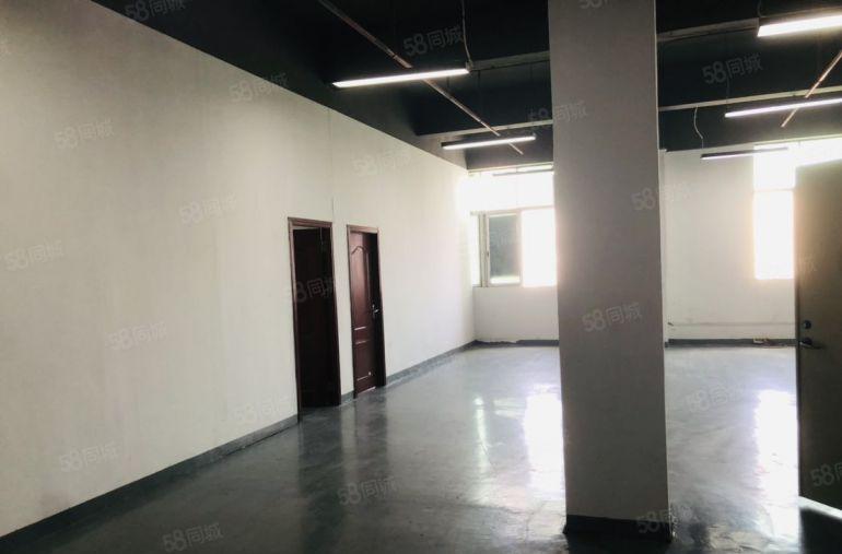 福永新和390平新出低价厂房，带装修无转让费，近主干道地铁口