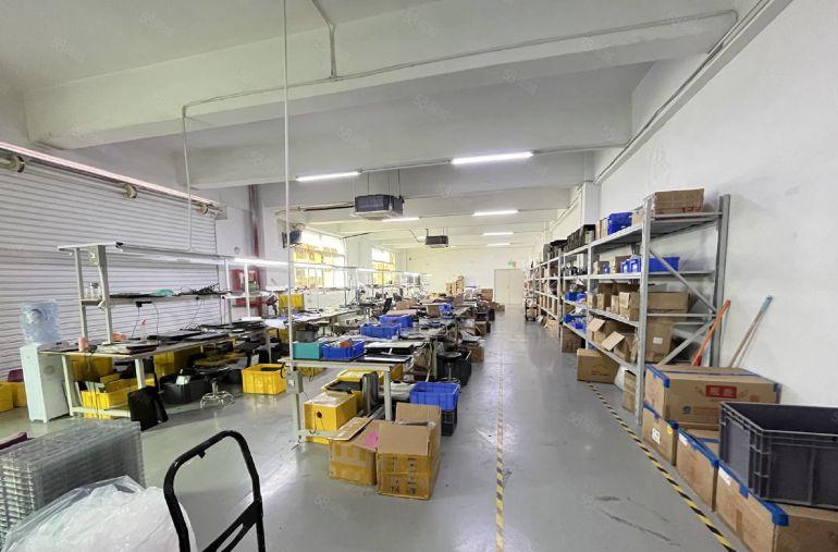 22福起地铁口楼上1000平精装修厂房低价出租仓库出租可分租