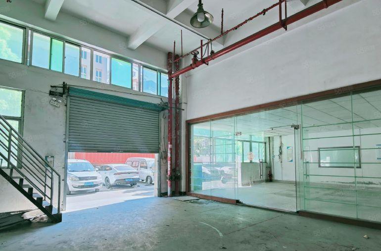 地铁口一楼1500平红本9成使用率层高5米位置形象俱佳