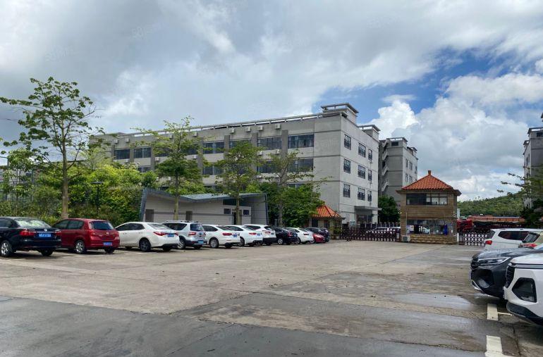 深圳宝安5000平独栋厂房出租可分租带装修空地超大