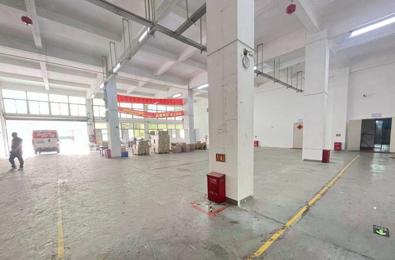 34元福永精装修一楼1000平厂房出租仓库出租大小分租空地